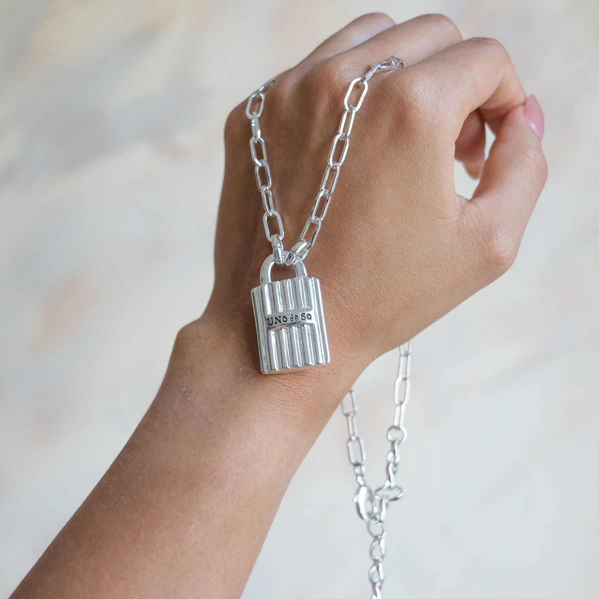 Collar Unode50 Lock Plateado