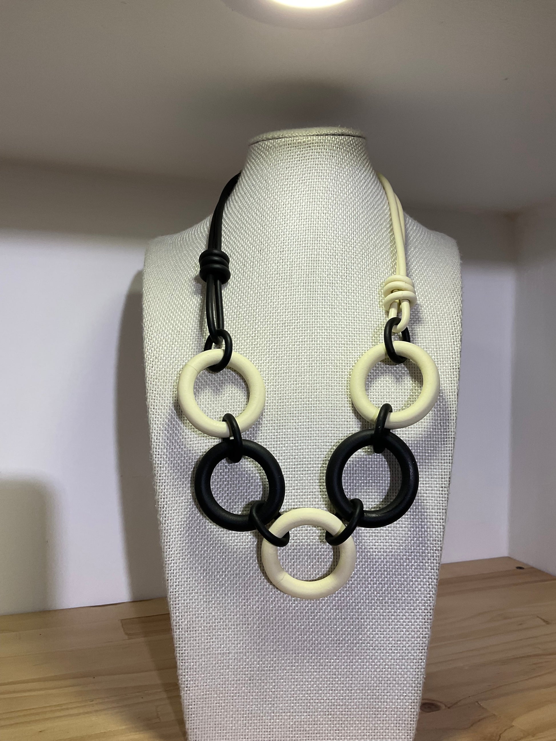 Collar Eve MELA - MB480