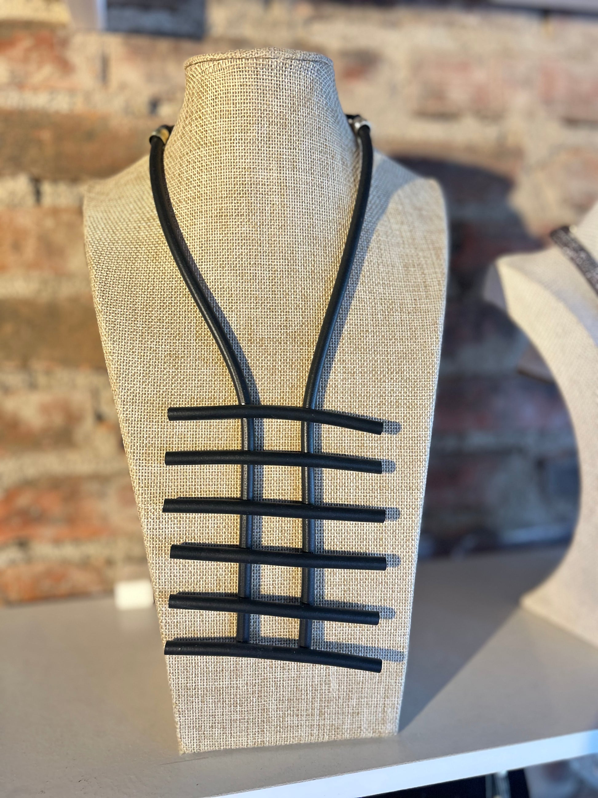 Collar Astra - MELA MB520