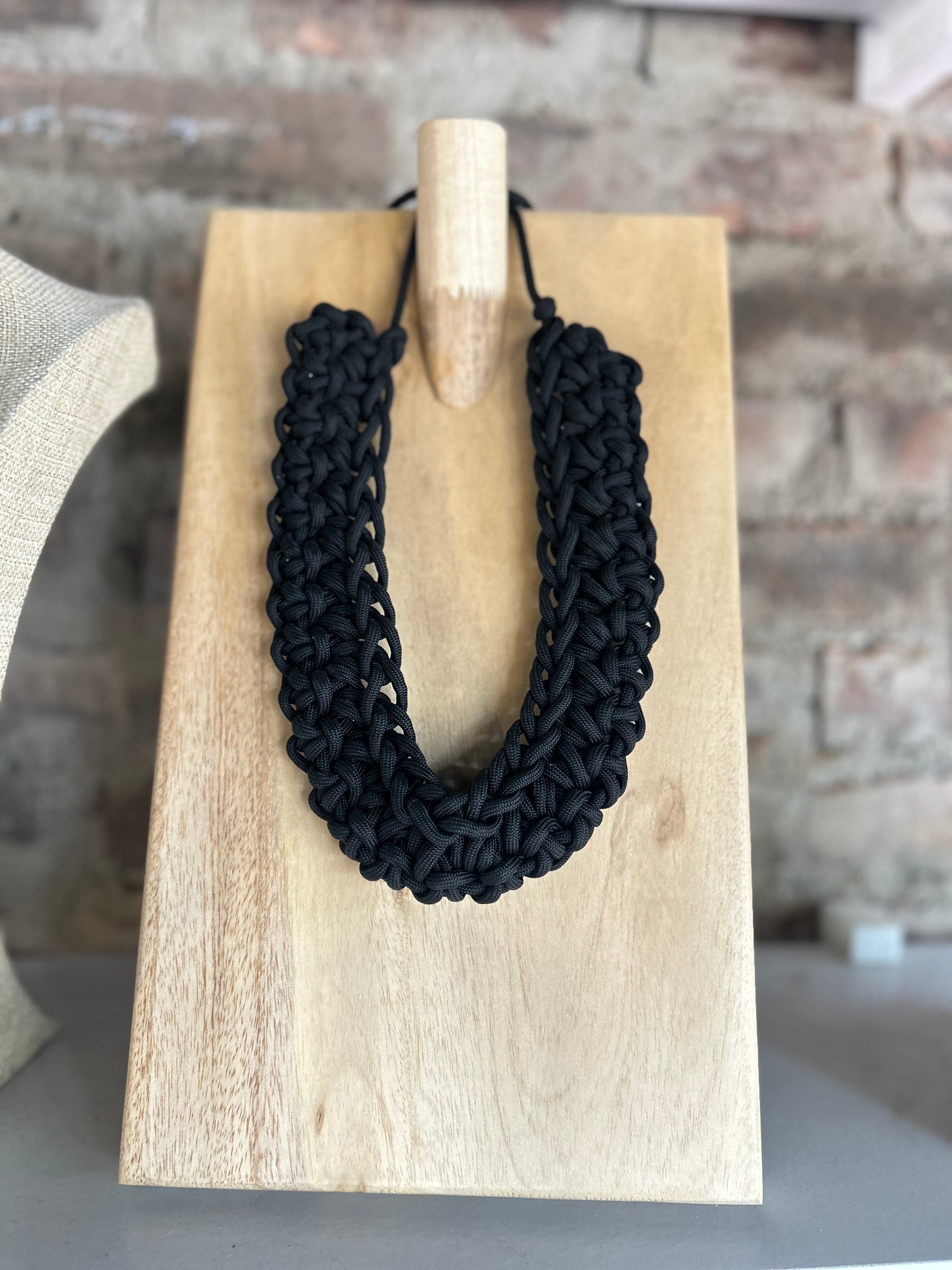 Collar Noche - MELA MB480