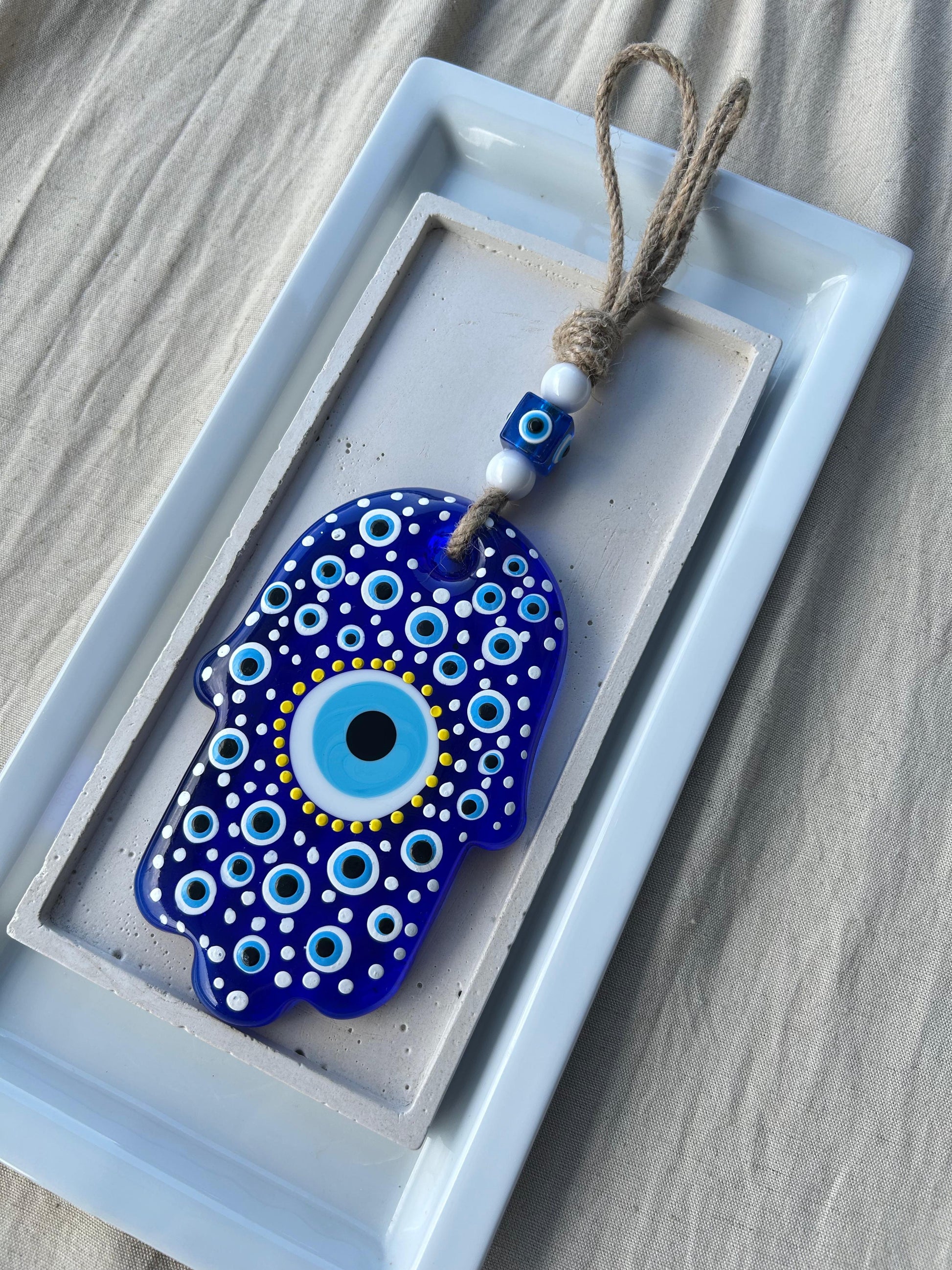 Clasic Yellow Eyed Hamsa
