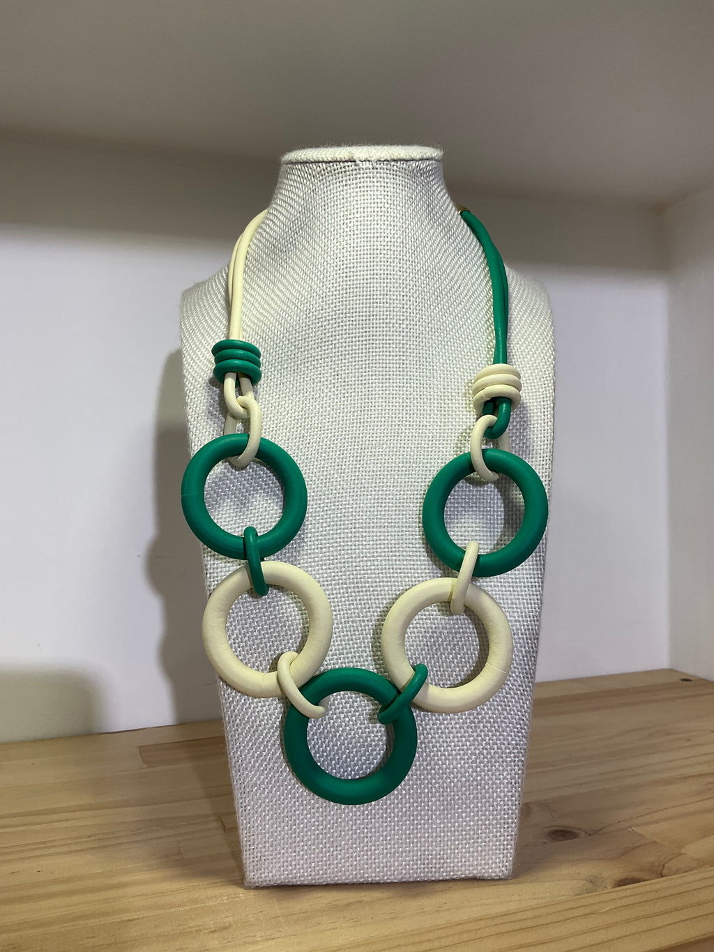 Collar Vera MELA - MB480