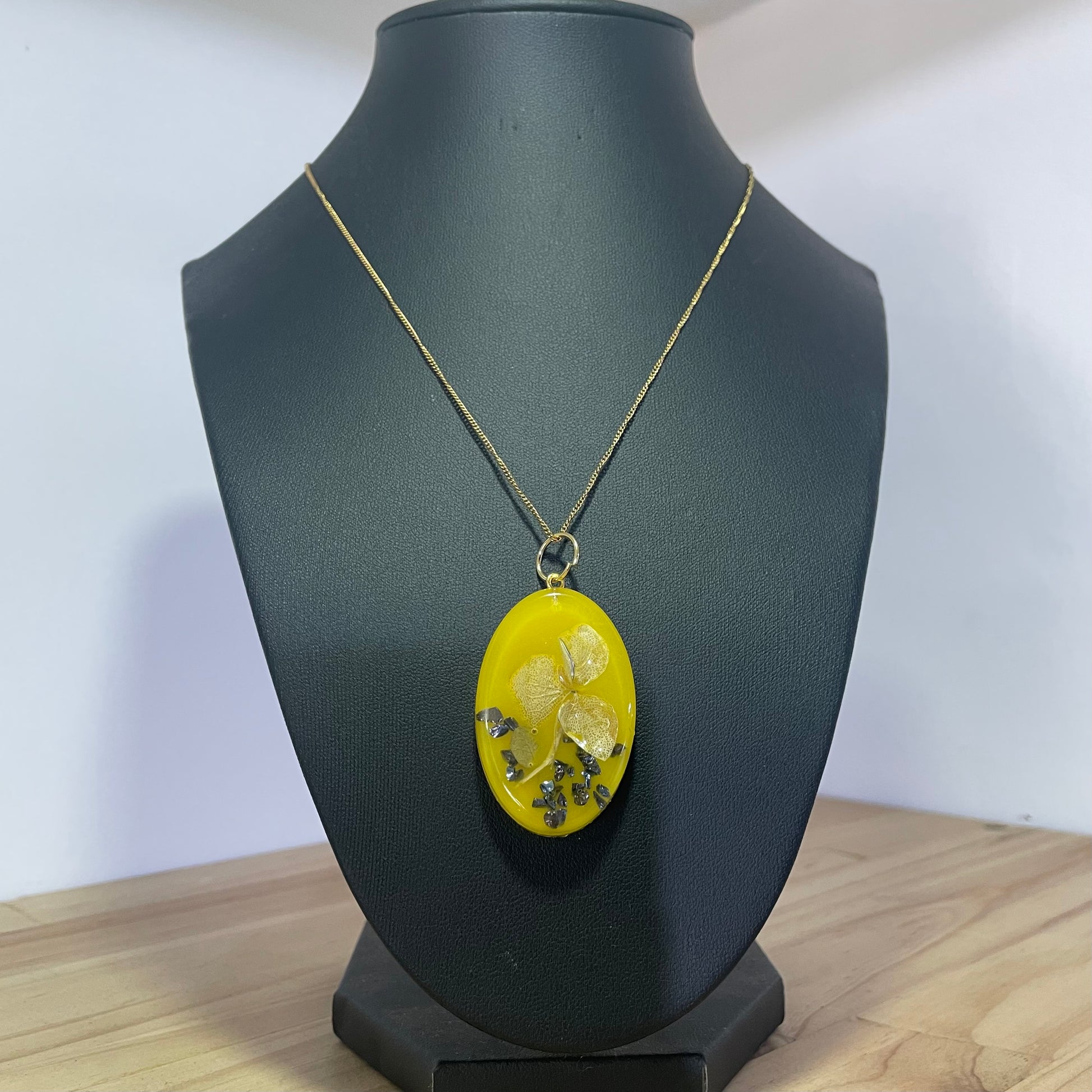 Aurora Dorada - Clara’s Studio