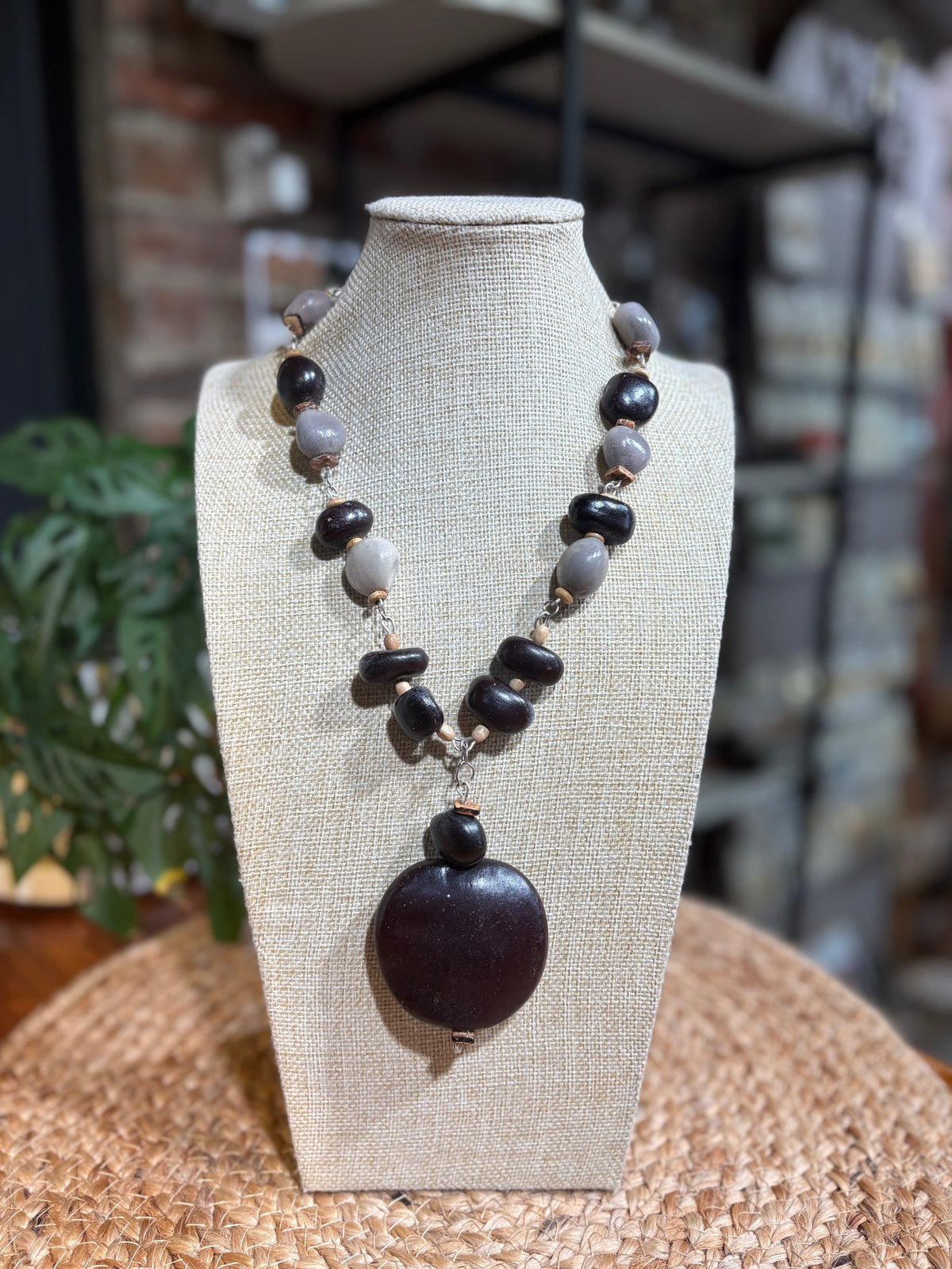 Collar Tierra y Ceniza