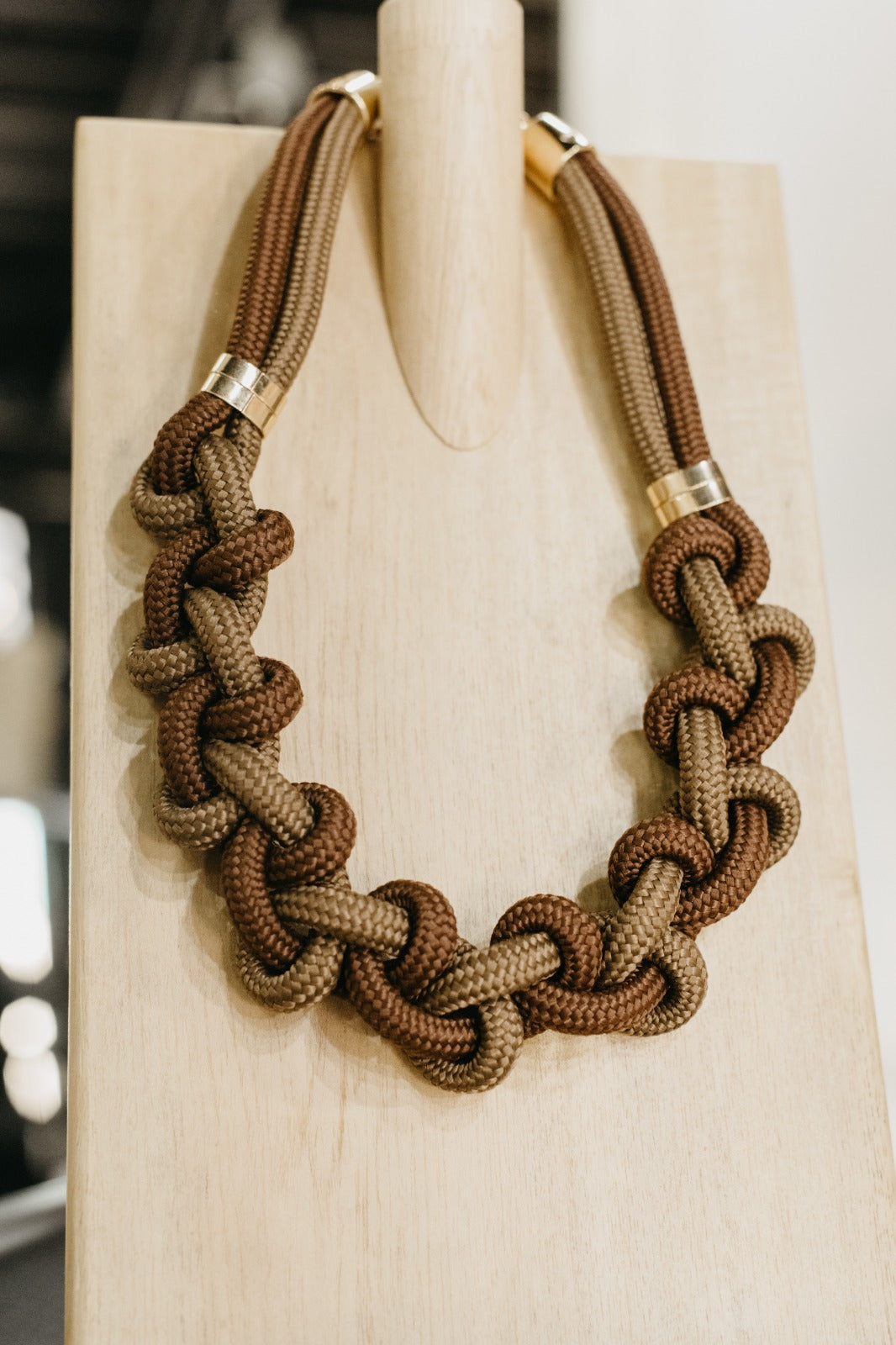 Collar Terra - MB520