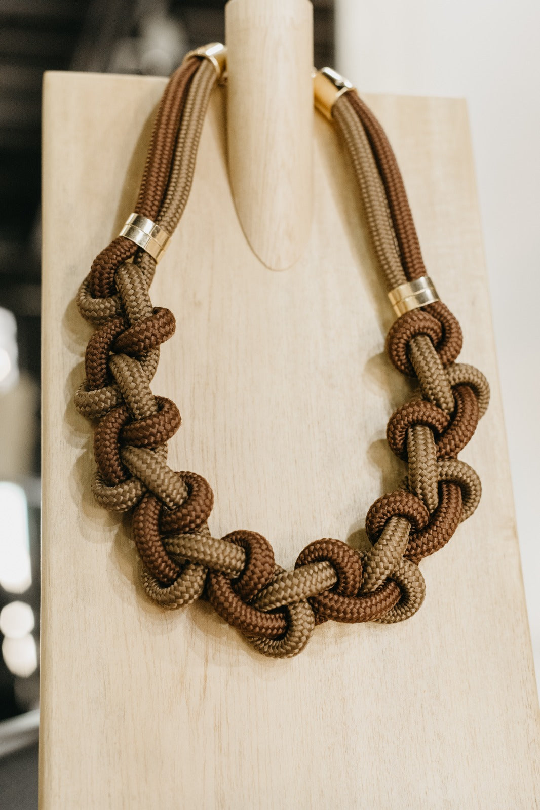 Collar Terra - MB520