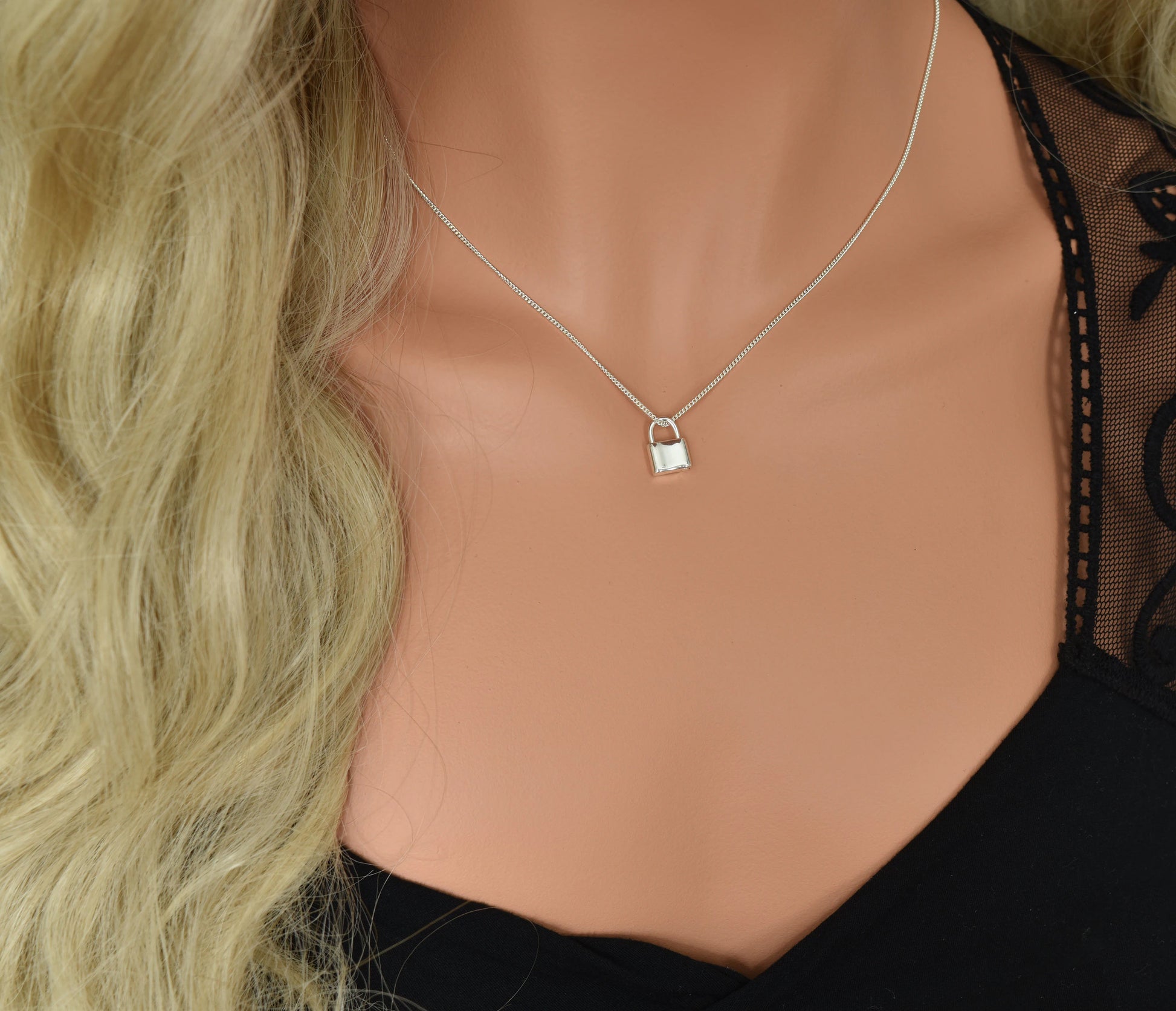 Dainty Sterling - Oceanica