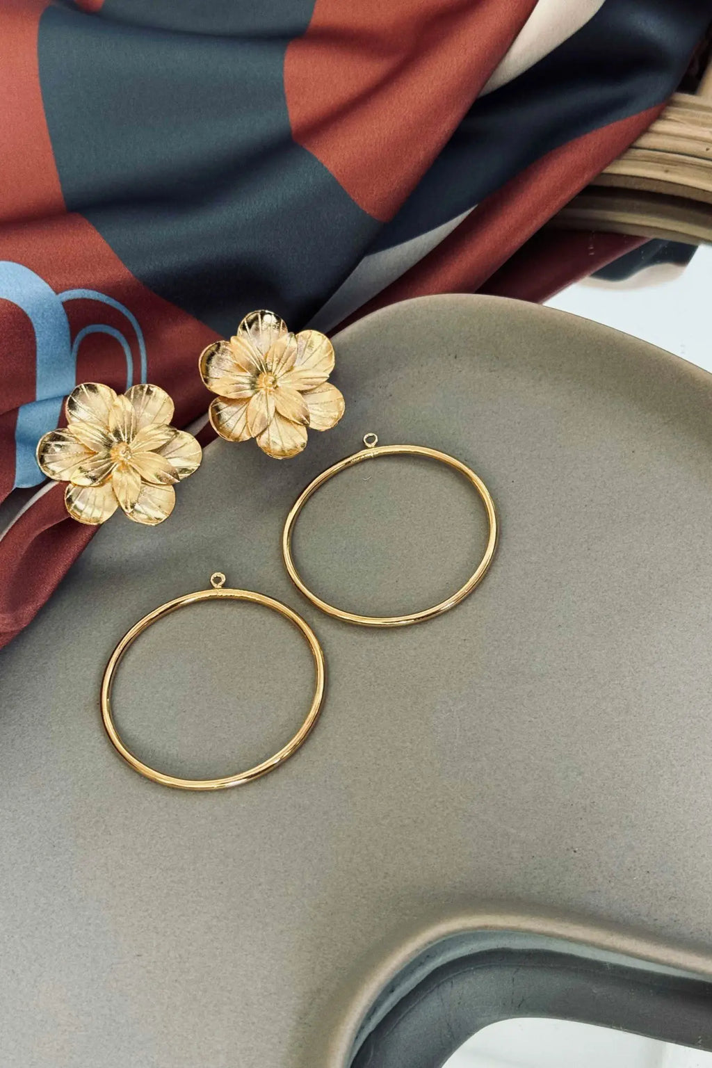 Hoops & Flower Earring- Maracuya - MM056