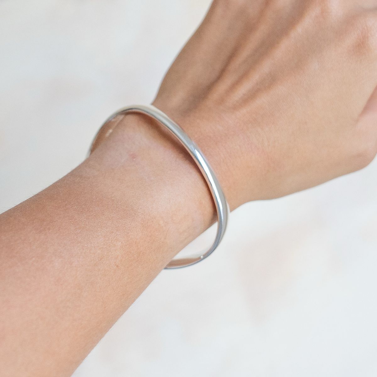 Brazalete Kiwa Plateado