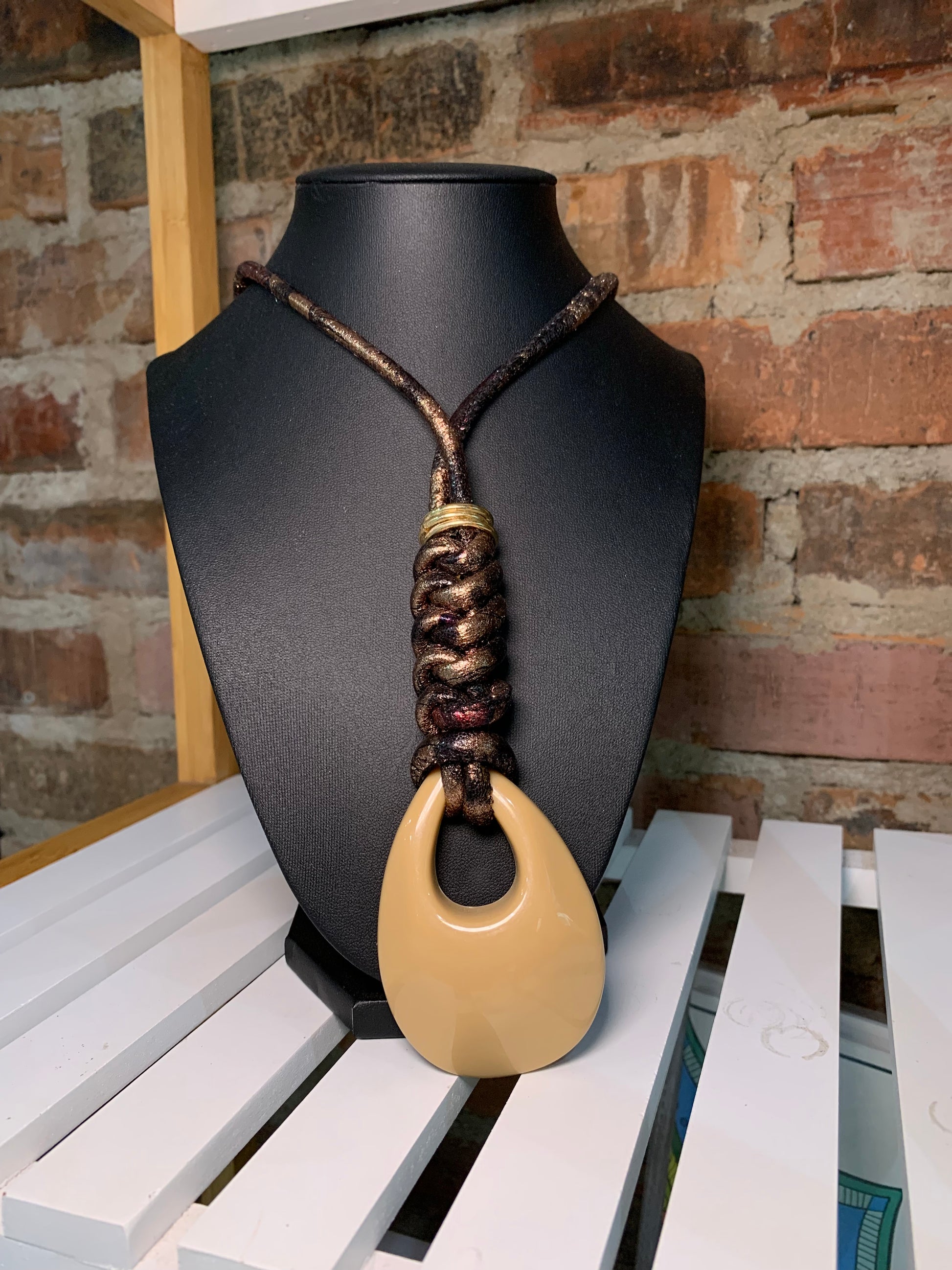 Collar Alma Café - MB480