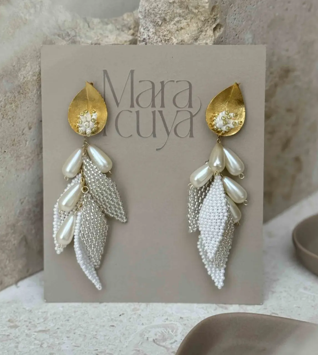 Petra Earrings [White] MARACUYA